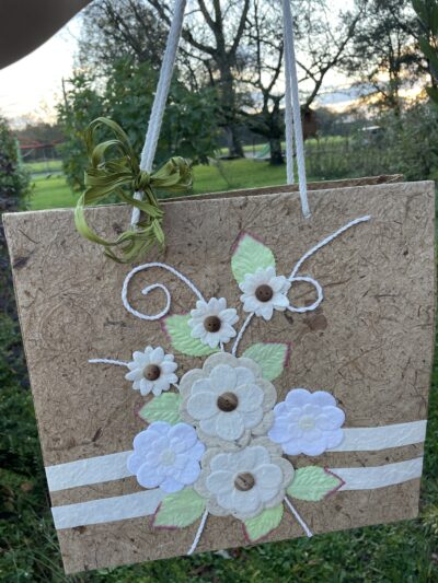 Sac cadeaux "fleurs" artisanal